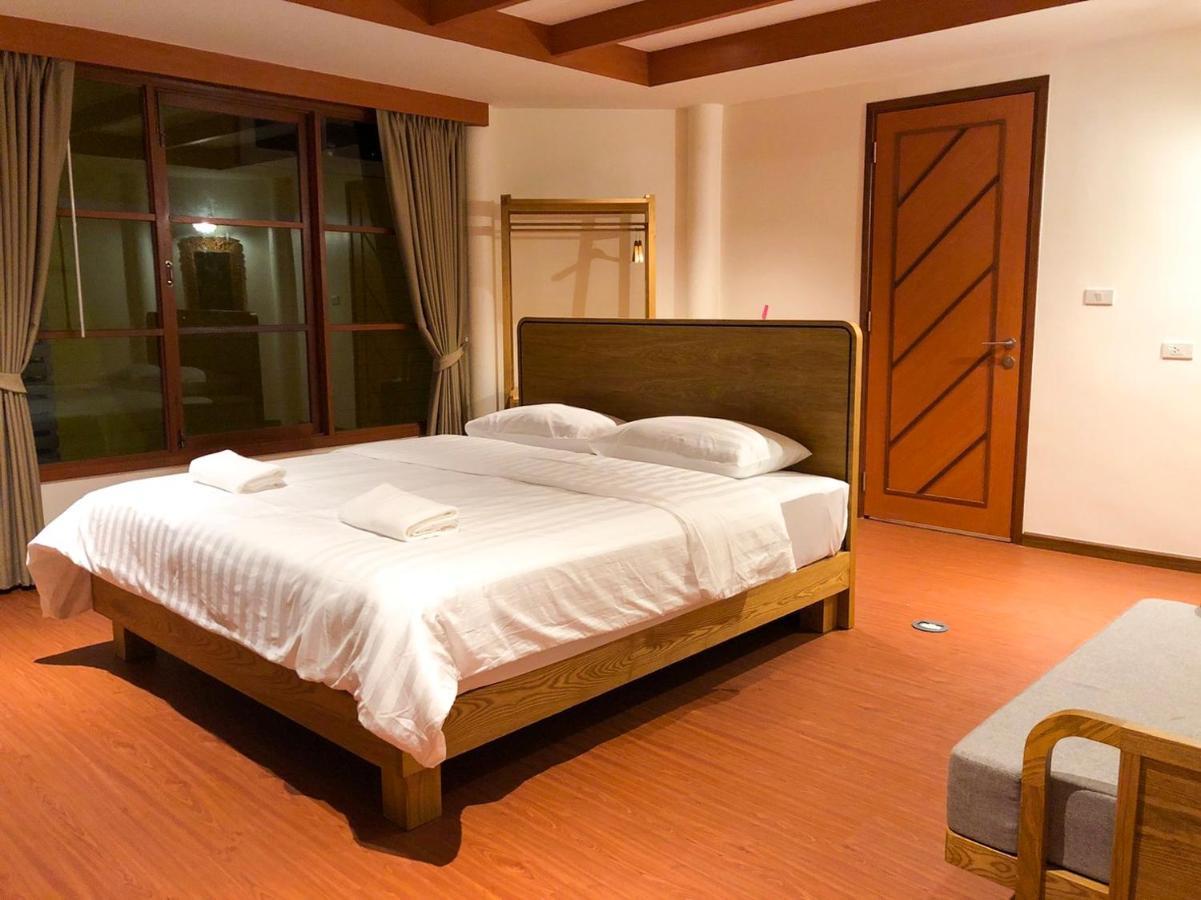 Seaman Resort Haad Chao Samran Exterior photo
