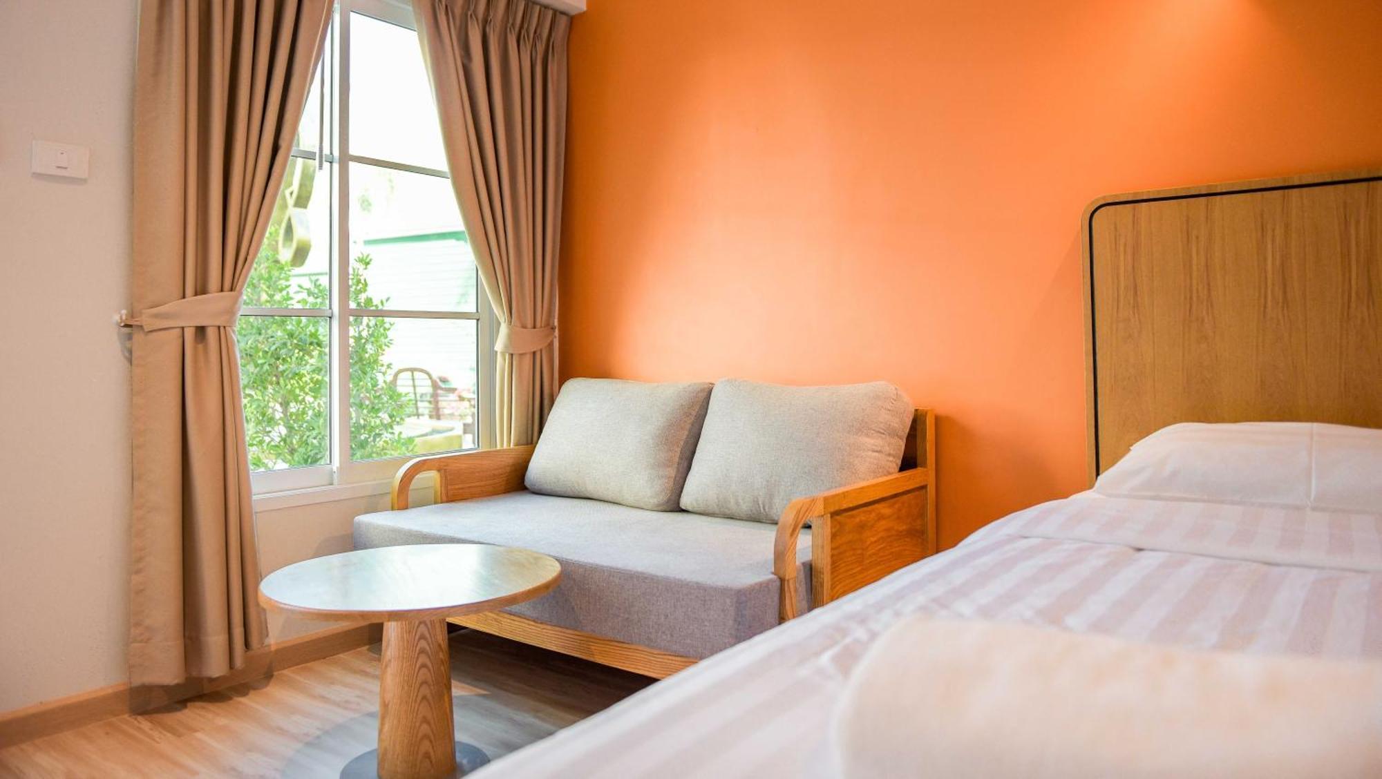 Seaman Resort Haad Chao Samran Exterior photo