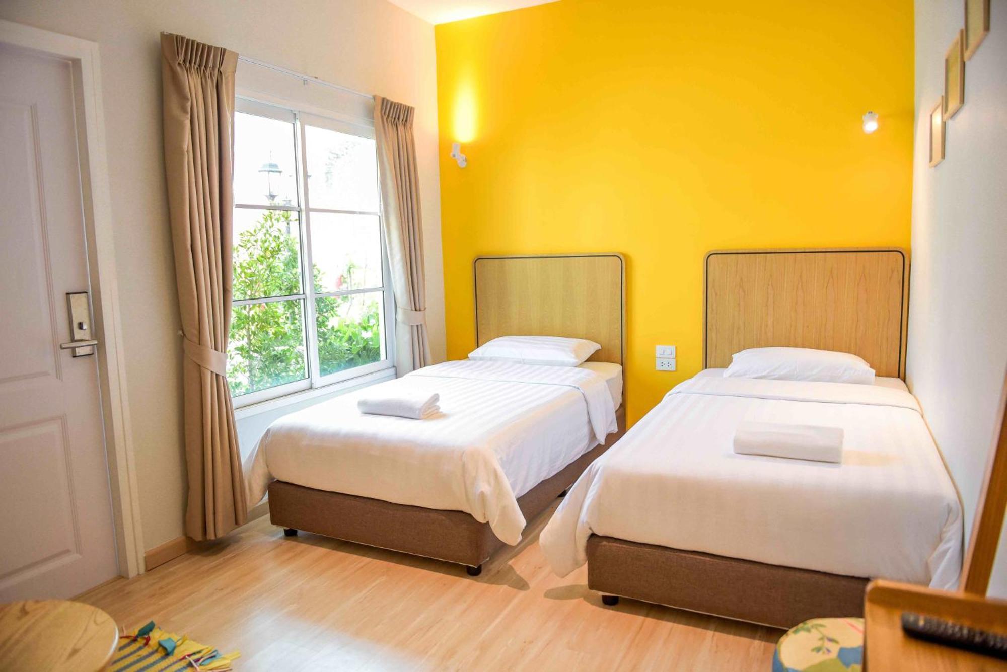 Seaman Resort Haad Chao Samran Exterior photo