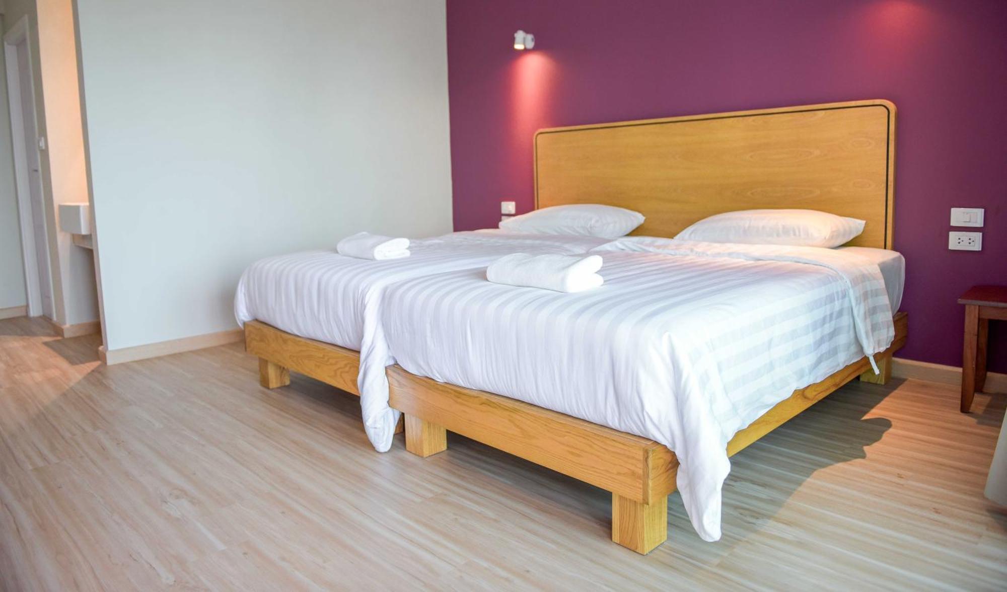 Seaman Resort Haad Chao Samran Exterior photo