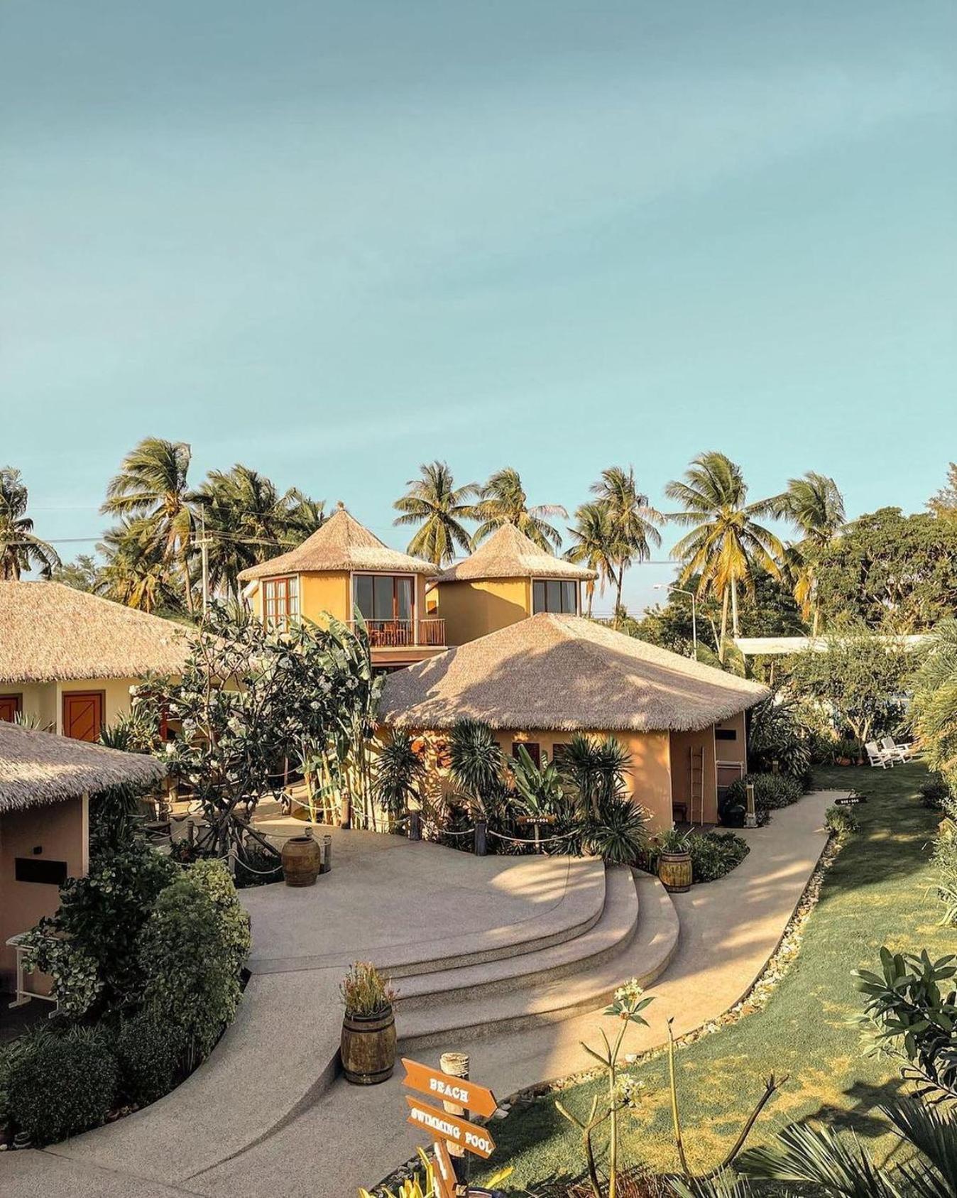 Seaman Resort Haad Chao Samran Exterior photo
