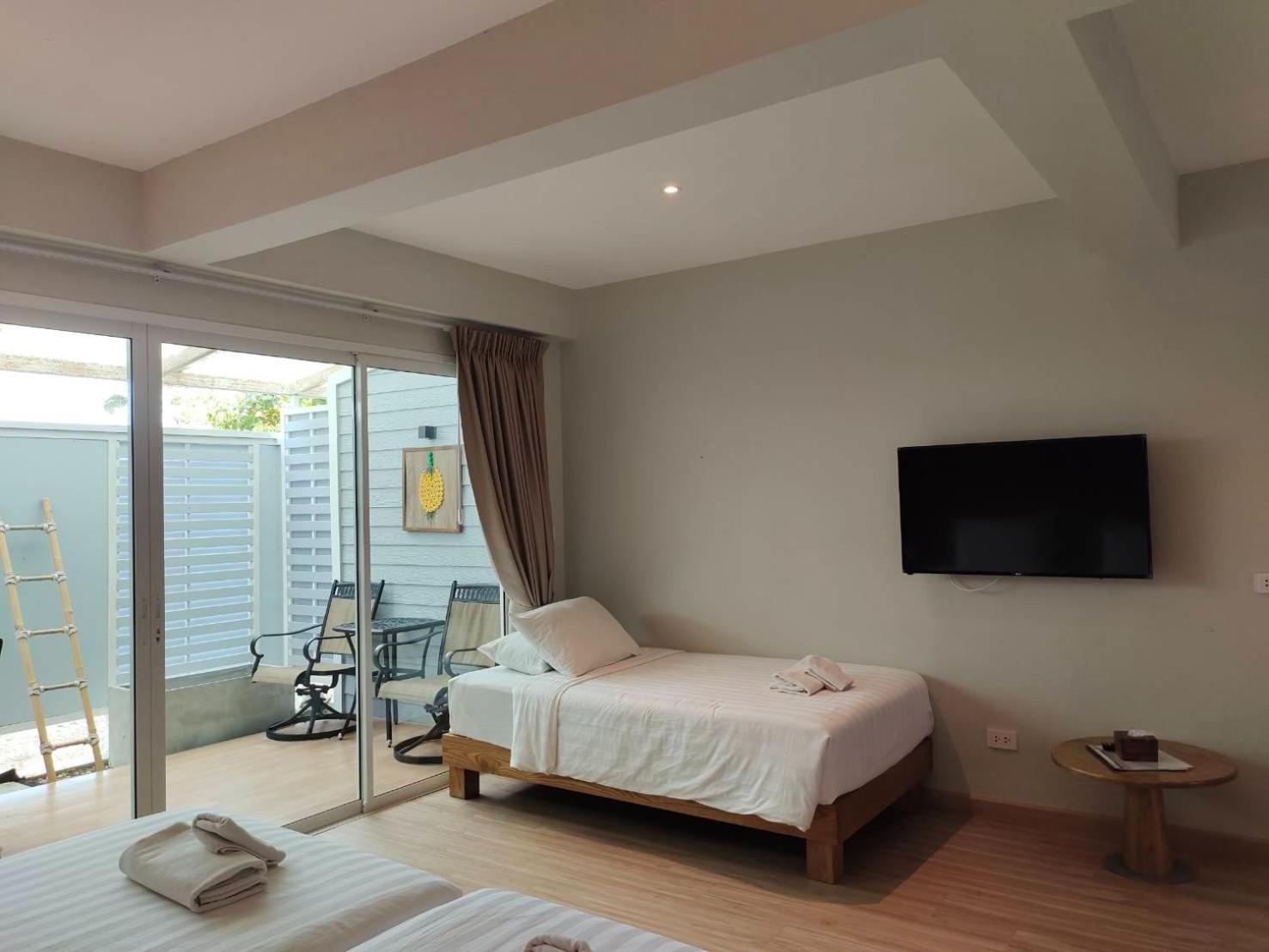 Seaman Resort Haad Chao Samran Exterior photo